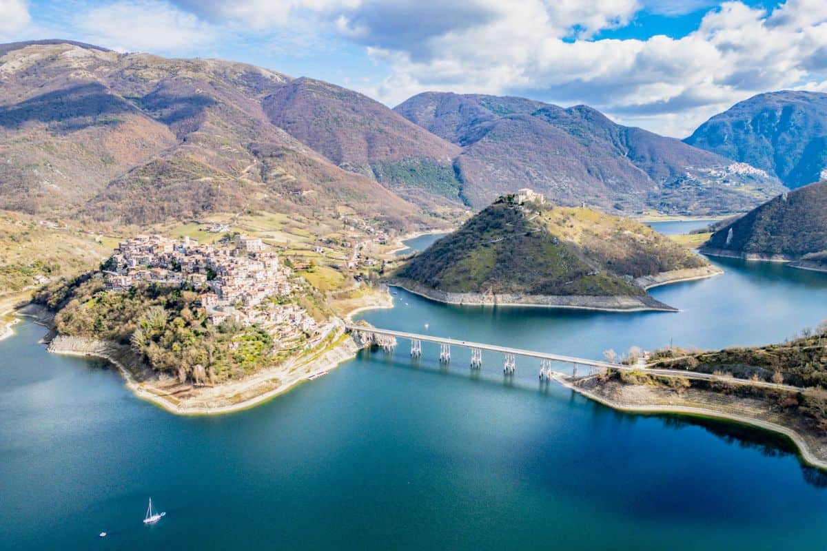 Lago del Turano