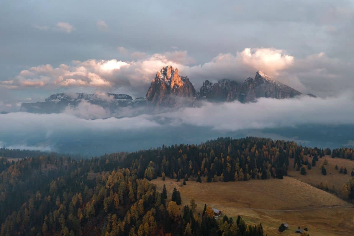 Val Gardena, masivy Sassolungo a Sella